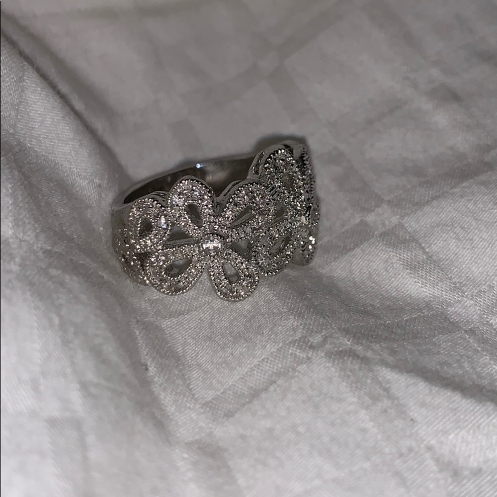 Ring - Picture 4 of 4